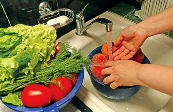 Мытье овощей